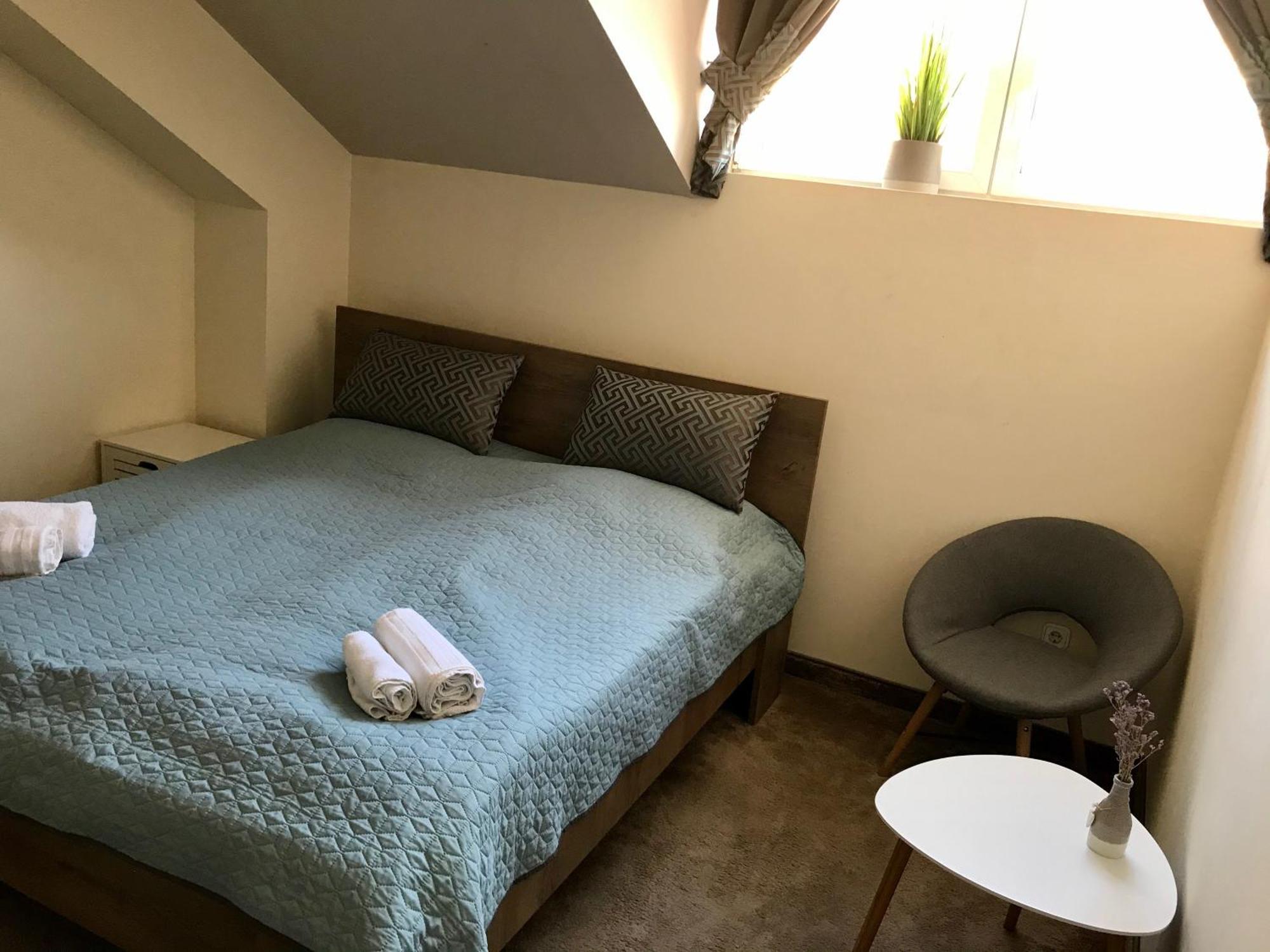 Bed & Breakfast Sempre Etterem Es Panzio *