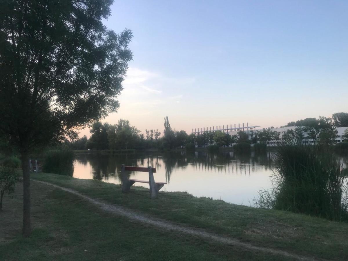 Sempre Etterem Es Panzio Bed & Breakfast Székesfehérvár