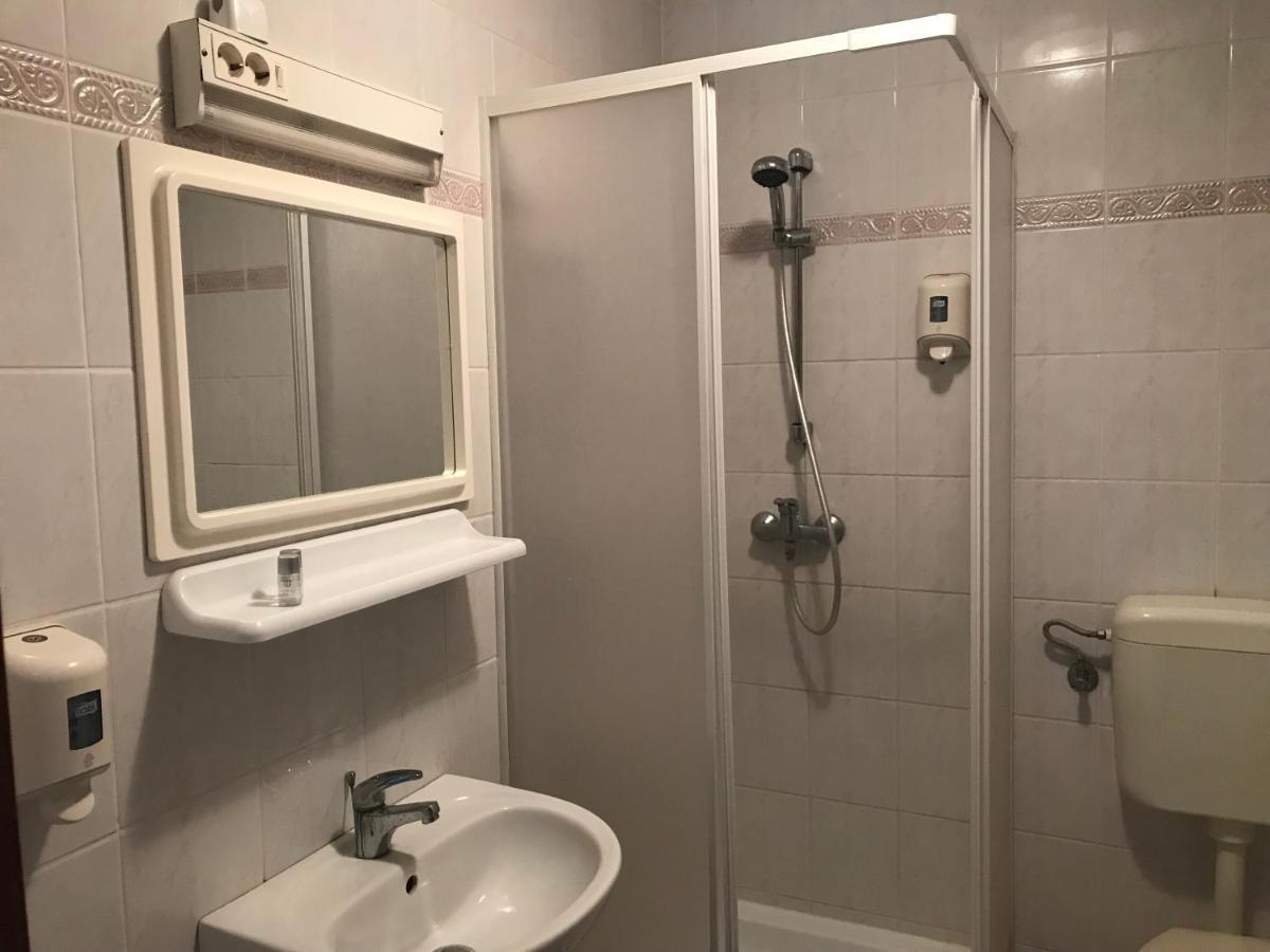Bed & Breakfast Sempre Etterem Es Panzio